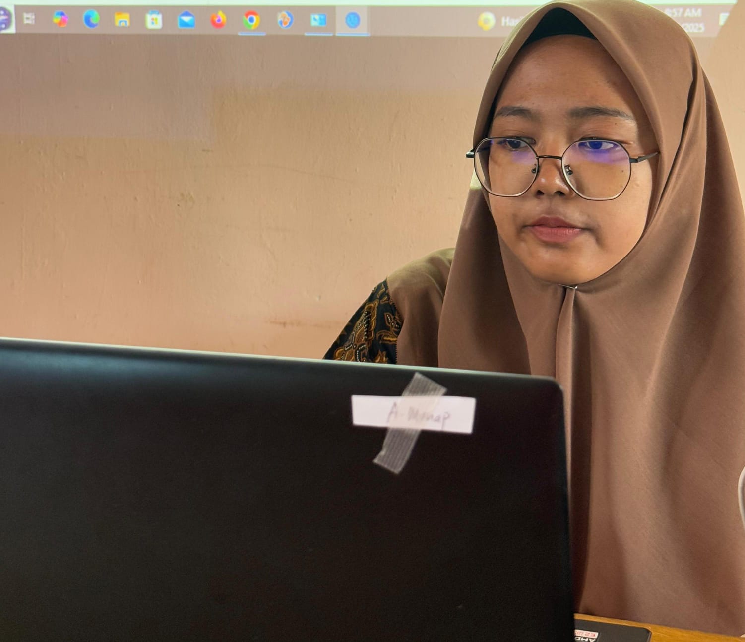 Guru MTsN 7 Bungo Ikuti Webinar Nasional Implementasi Pembelajaran Mendalam bagi Guru Madrasah