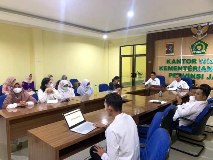 Kabag TU Arahkan Penguatan Persiapan E-Monev Keterbukaan Informasi Publik Kabag TU Arahkan Penguatan Persiapan E-Monev Keterbukaan Informasi Publik