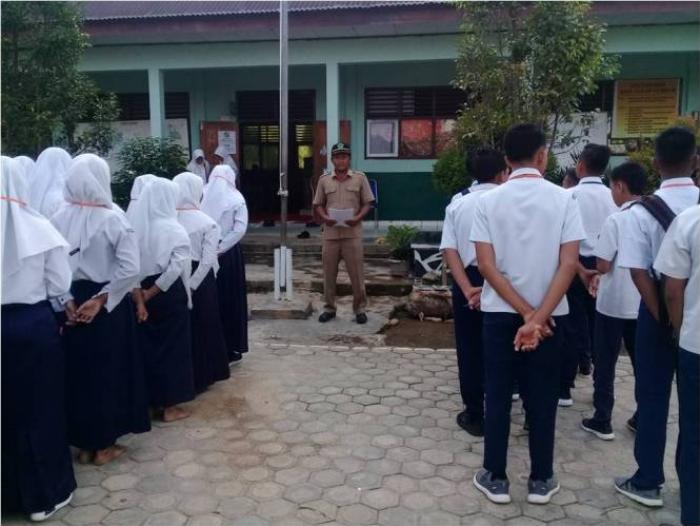 Pengarahan / Pesan Pelaksanaan USBK 2019 Kepada Siswa MTsN 7 Bungo Oleh Kepala Madrasah