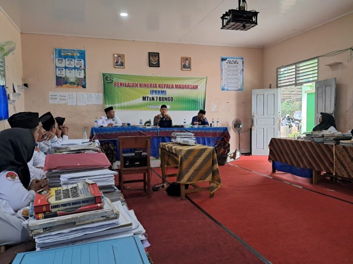 MTsNegeri 7 Bungo Laksanakan Penilaian Kinerja Kepala Madrasah (PKKM) Tahun 2025