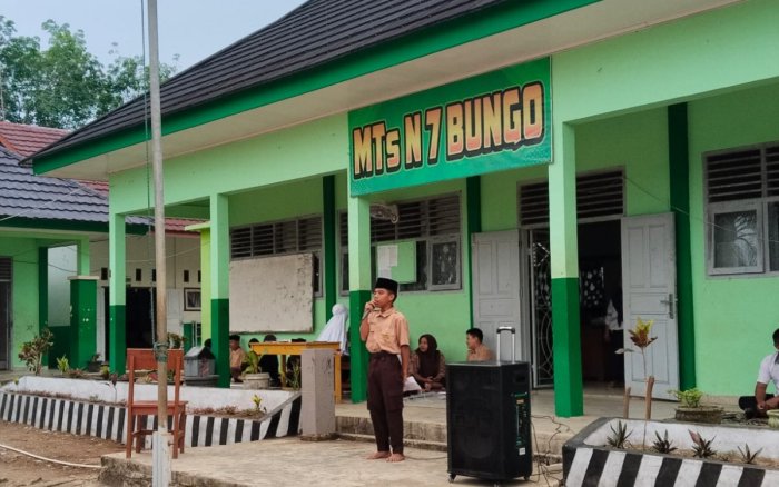 Lail Zainal Rofii Sampaikan Pidato Bermakna tentang Teknologi dalam Ajang Minat Bakat di Madrasah