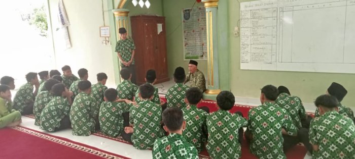 Lewat Shalat Zuhur Berjamaah, MTsN 7 Bungo Dorong Siswa Lebih Disiplin dan Cinta Ilmu