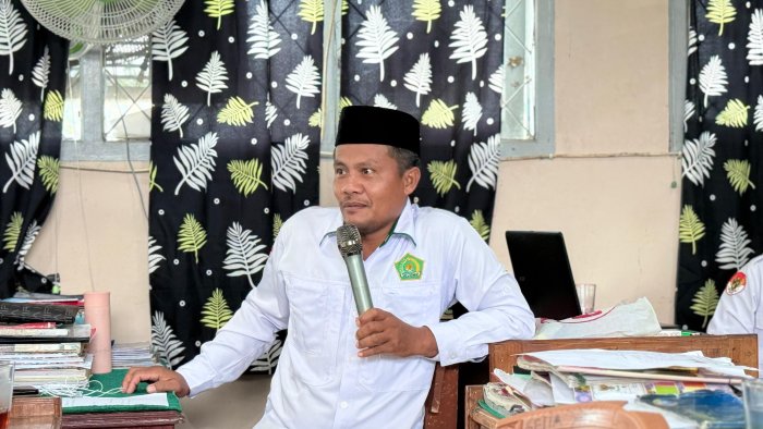 Kepala MTsN 7 Bungo Apresiasi Capaian Tim Riset OMI: Tampil Percaya Diri dan Kuasai Materi