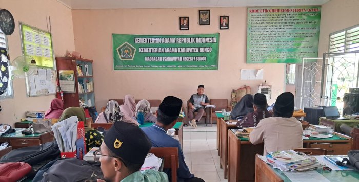 MTsN 7 Bungo Gelar Rapat Persiapan Dukung Program Cek Kesehatan Gratis (CKG)