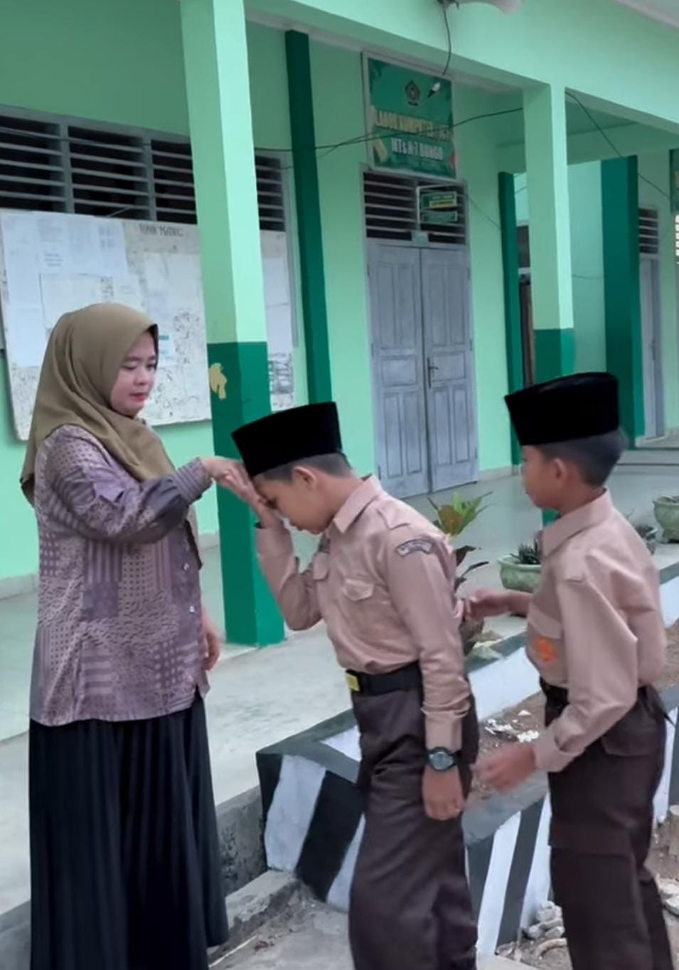 Suasana Pagi di MTsN 7 Bungo Dipenuhi Kehangatan dan Semangat Baru