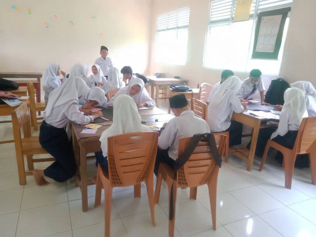 Semangat Siswa MTs Negeri 7 Bungo Mengikuti KBM di Tengah Ramadan