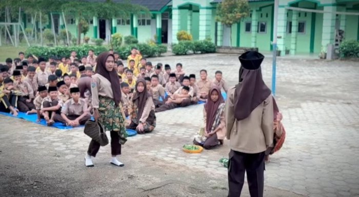 Siswa Kelas VIII C Tampilkan Drama Musikal Penuh Semangat di Ajang Minat Bakat MTsN 7 Bungo