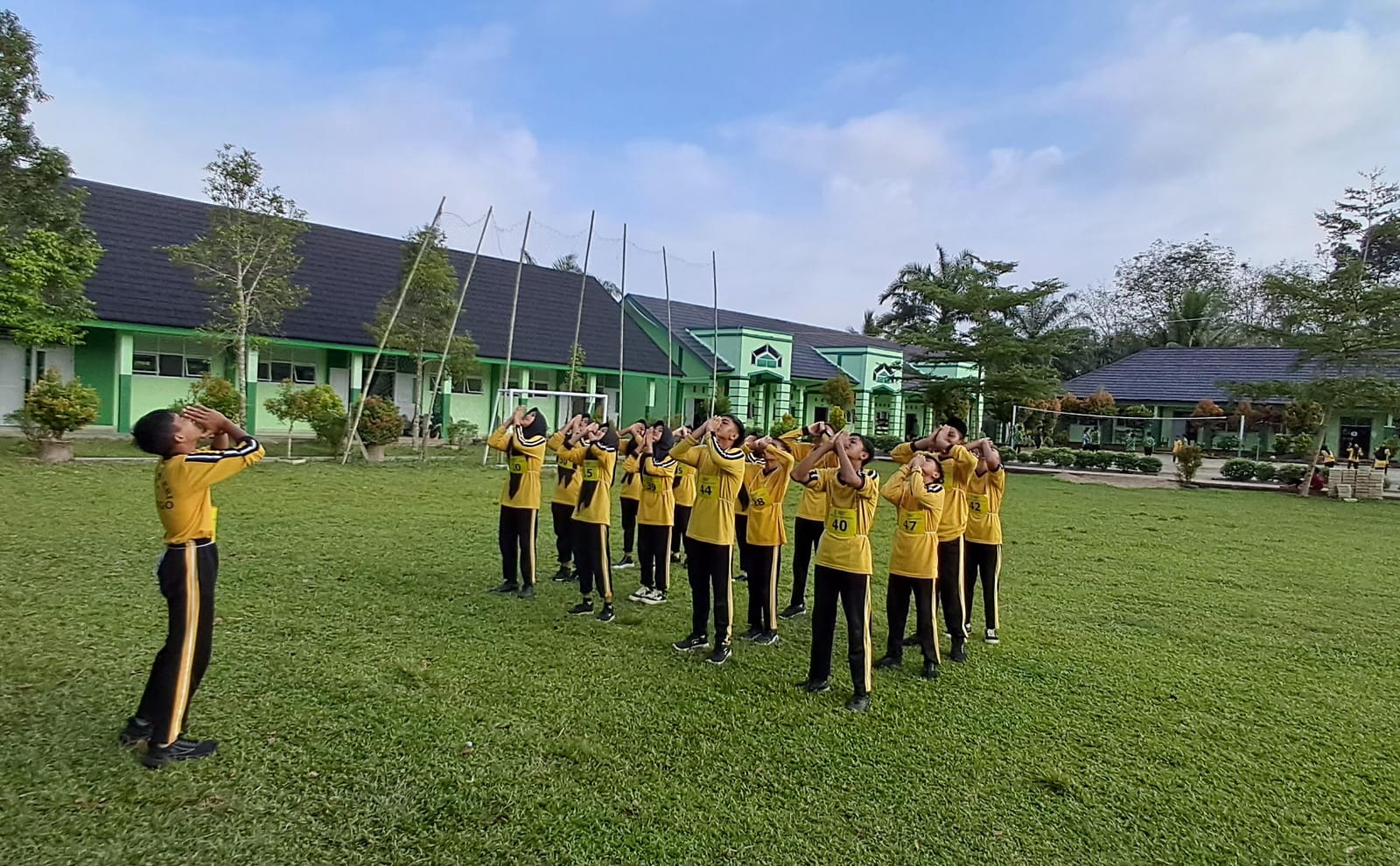 Siswa MTs Negeri 7 Bungo Antusias Ikuti Tes Rockport untuk Ukur Kebugaran Jasmani