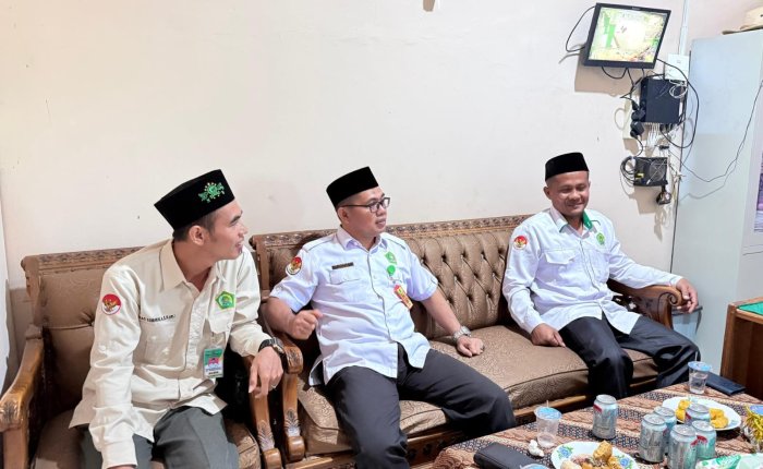 Kunjungan Kasi Bimas Islam ke MTsN 7 Bungo, Bahas Peran Penyuluh Agama dalam Menghadapi Permasalahan Remaja