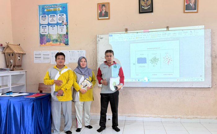 Wakil Kepala MTsN 7 Bungo Lakukan Supervisi Guru Kelas VII A untuk Tingkatkan Kualitas Pengajaran