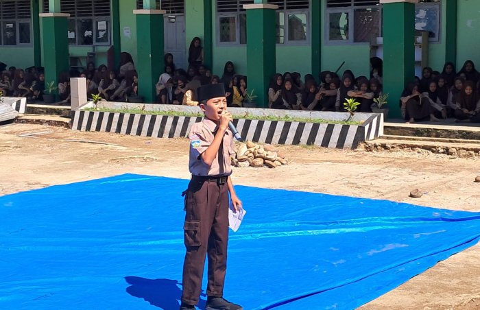 Abdullah Asia Bawakan Puisi Bendera Berkibar di Jantung Negeri dalam Lomba Peringatan Hari Kesaktian Pancasila