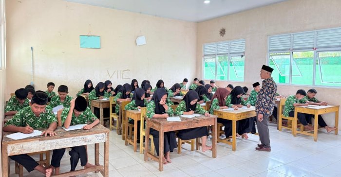 MTsN 7 Bungo Jalankan Asesmen Sumatif Tengah Semester dengan Komitmen Tinggi