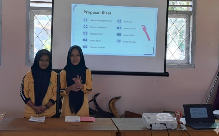 Menjelang Pengumuman Proposal Riset, Tim Riset OMI MTsN 7 Bungo Gelar Latihan Intensif Presentasi