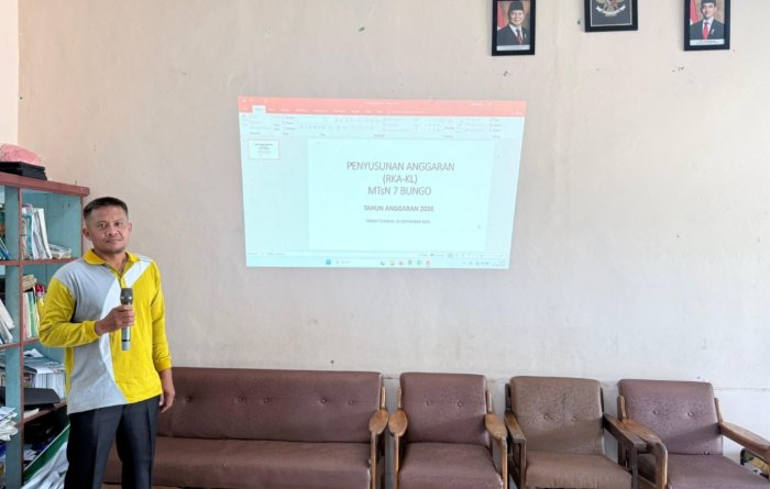 MTsN 7 Bungo Gelar Rapat Penyusunan RKA-KL Pagu Anggaran 2026, Dorong Tingkatkan Mutu Pendidikan