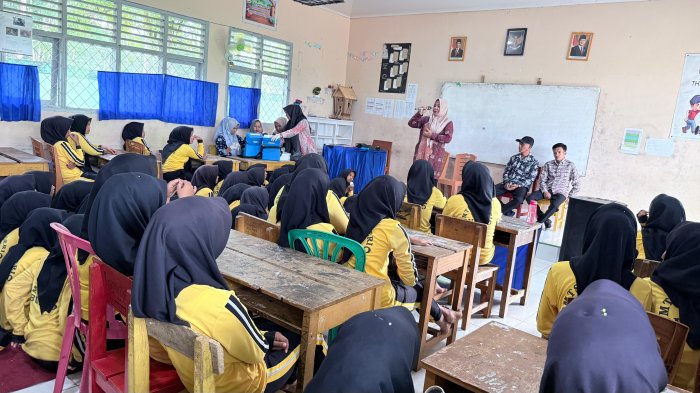 Sosialisasi Pencegahan Kanker Serviks oleh UPT Puskesmas Tanah Tumbuh di MTs Negeri 7 Bungo: Edukasi Penting untuk Kesehatan Remaja Putri
