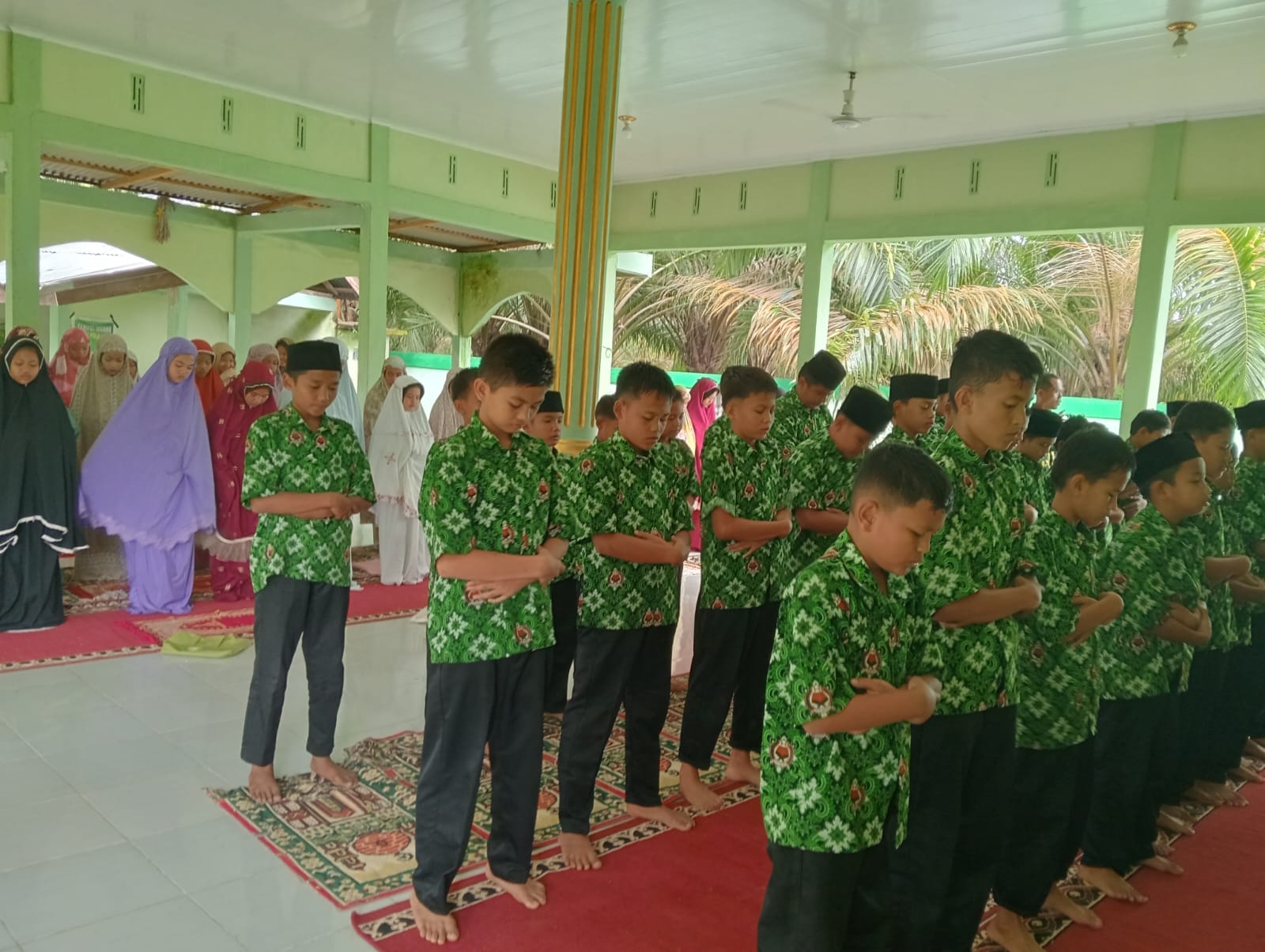 Sholat Dzuhur Berjamaah Sebagai Upaya Pembentukan Karakter Religius Pada Siswa MTs Negeri 7 Bungo
