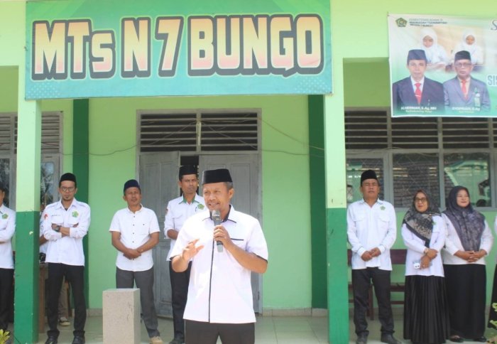 Sukses dan Tertib, MTsN 7 Bungo Rampungkan Ujian Madrasah Tahun Ajaran 2025/2026 Sukses dan Tertib, MTsN 7 Bungo Rampungkan Ujian Madrasah Tahun Ajaran 2025/2026