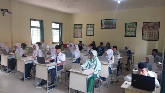 OMI 2026 Resmi Bergulir, Delegasi MTsN 7 Bungo Fokus Taklukkan Soal