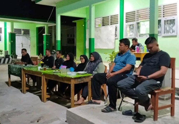 Bekali Anggota PMR, Kepala Madrasah Berikan Motivasi dalam Kemah PMR Madya MTsN 7 Bungo