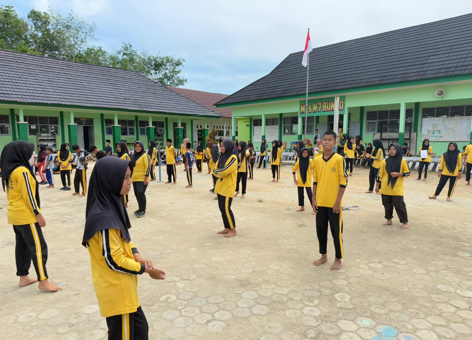 Meriahkan HUT Ke-80 RI, MTsN 7 Bungo Gelar Lomba Semarak Kemerdekaan