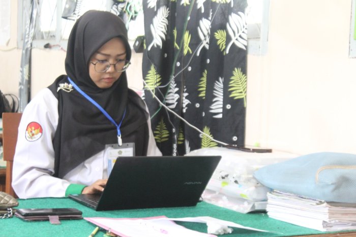 Peran Vital Proktor, Ujian Madrasah Berbasis Android di MTsN 7 Bungo Berjalan Lancar