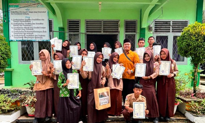 Kembali ke Madrasah, Alumni MTsN 7 Bungo Kenang Tiga Tahun Perjuangan dan Pererat Silaturahmi Kembali ke Madrasah, Alumni MTsN 7 Bungo Kenang Tiga Tahun Perjuangan dan Pererat Silaturahmi