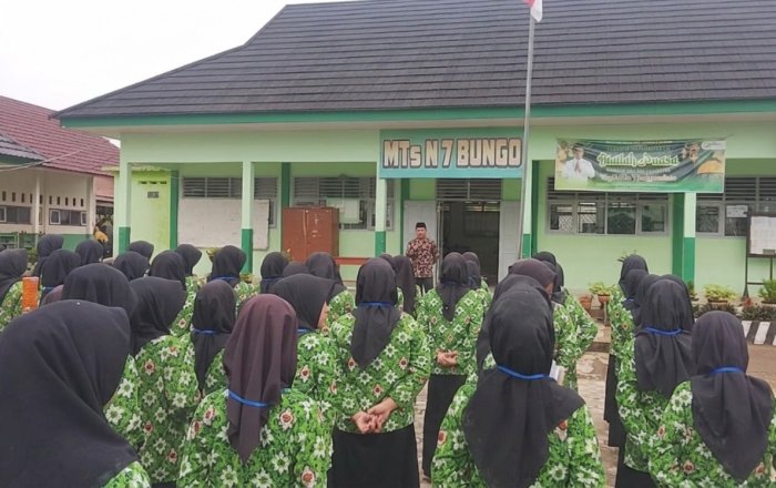 Apel Pembukaan Asesmen Sumatif Akhir Semester Genap Kelas IX MTsN 7 Bungo Tahun Pelajaran 2025/2026