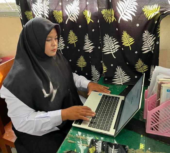 Guru MTsN 7 Bungo Tetap Antusias Jalani Tugas PPG di Tengah Kesibukan Sebagai Tenaga Pendidik