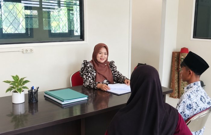 Wali Kelas MTsN 7 Bungo Libatkan Orang Tua dalam Pembinaan Disiplin Siswa Wali Kelas MTsN 7 Bungo Libatkan Orang Tua dalam Pembinaan Disiplin Siswa