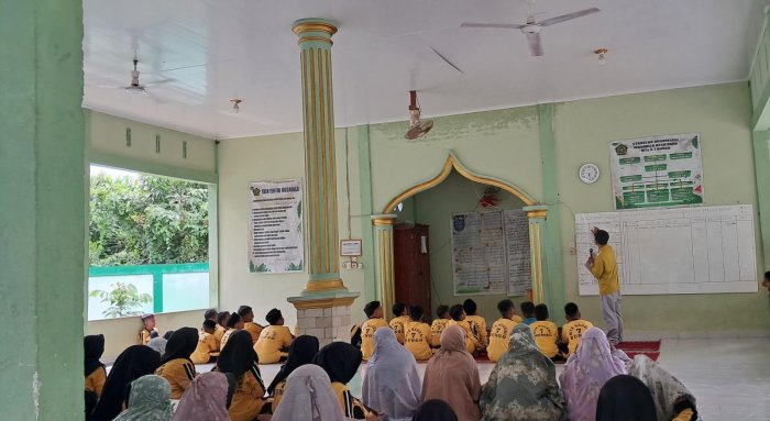 Bimbing dan Motivasi Siswa, Bapak Awaludin Candra Beri Penguatan Usai Kegiatan Kultum