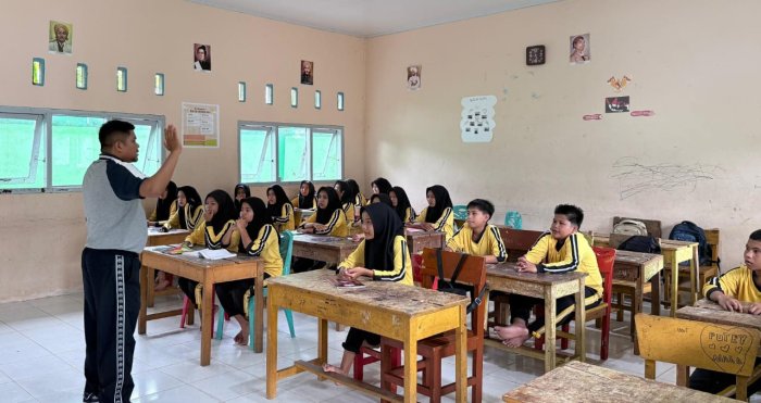 Guru BK MTsN 7 Bungo Beri Bimbingan tentang Pentingnya Bersyukur