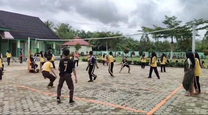 Tim Voli Kelas IX D Tampil Gemilang, Melaju ke Final Class Meeting ASAS Ganjil MTsN 7 Bungo