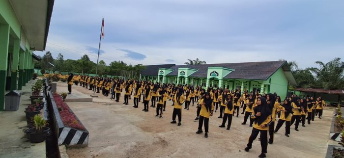 MTsN 7 Bungo Gelar Kembali Senam Kebugaran Jasmani Bersama, Wujudkan Semangat Sehat di Lingkungan Madrasah