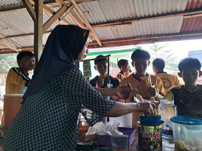 Kantin Madrasah MTsN 7 Bungo: Sarana Penting untuk Kesehatan dan Sosialisasi Siswa