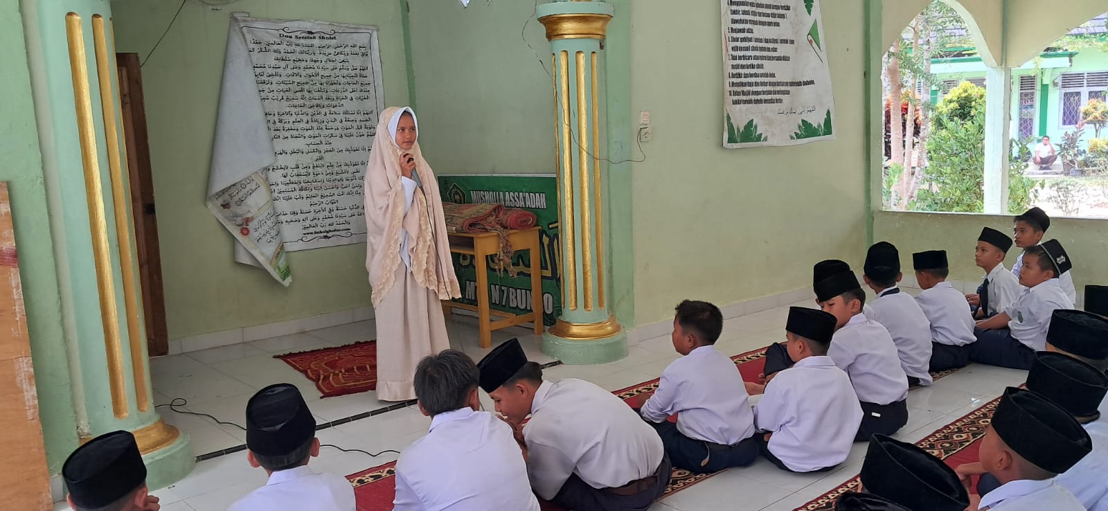 Pembiasaan Shalat Dzuhur Berjamaah dan Kultum di MTsN 7 Bungo: Wujud Cinta kepada Allah dan Rasul