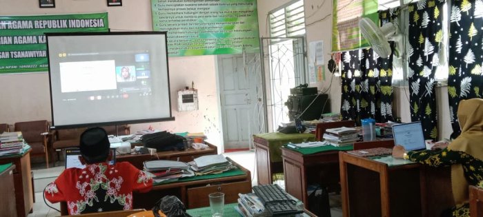 Guru dan Wakil Kepala Madrasah MTsN 7 Bungo Ikuti Sosialisasi Program Pelatihan Alef