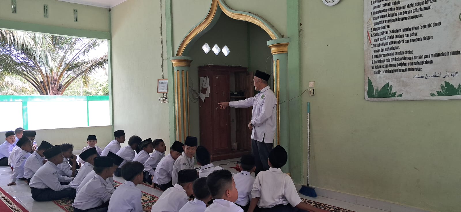 Shalat Dzuhur Berjamaah Kembali Rutin Dilaksanakan di MTsN 7 Bungo