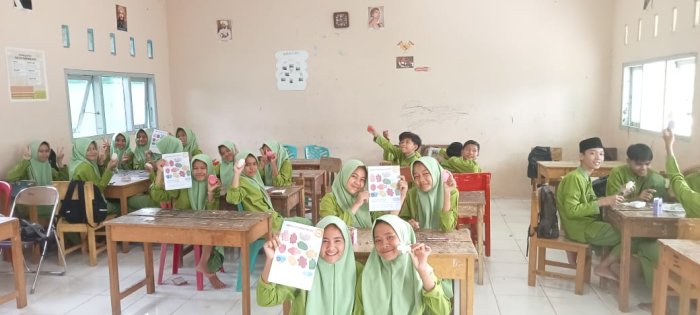 MTsN 7 Bungo Dorong Kreativitas Siswa Kelas melalui Praktek Seni Patung dari Sabun Batangan