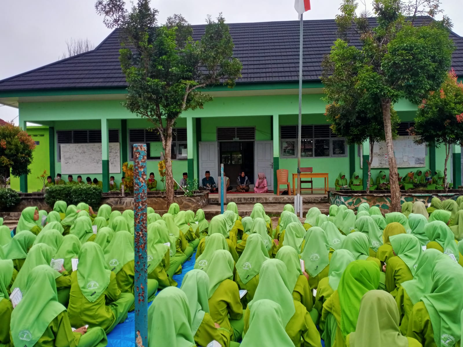 Setiap pagi Jum'at, MTs Negeri 7 Bungo gelar Pegajian Rutin