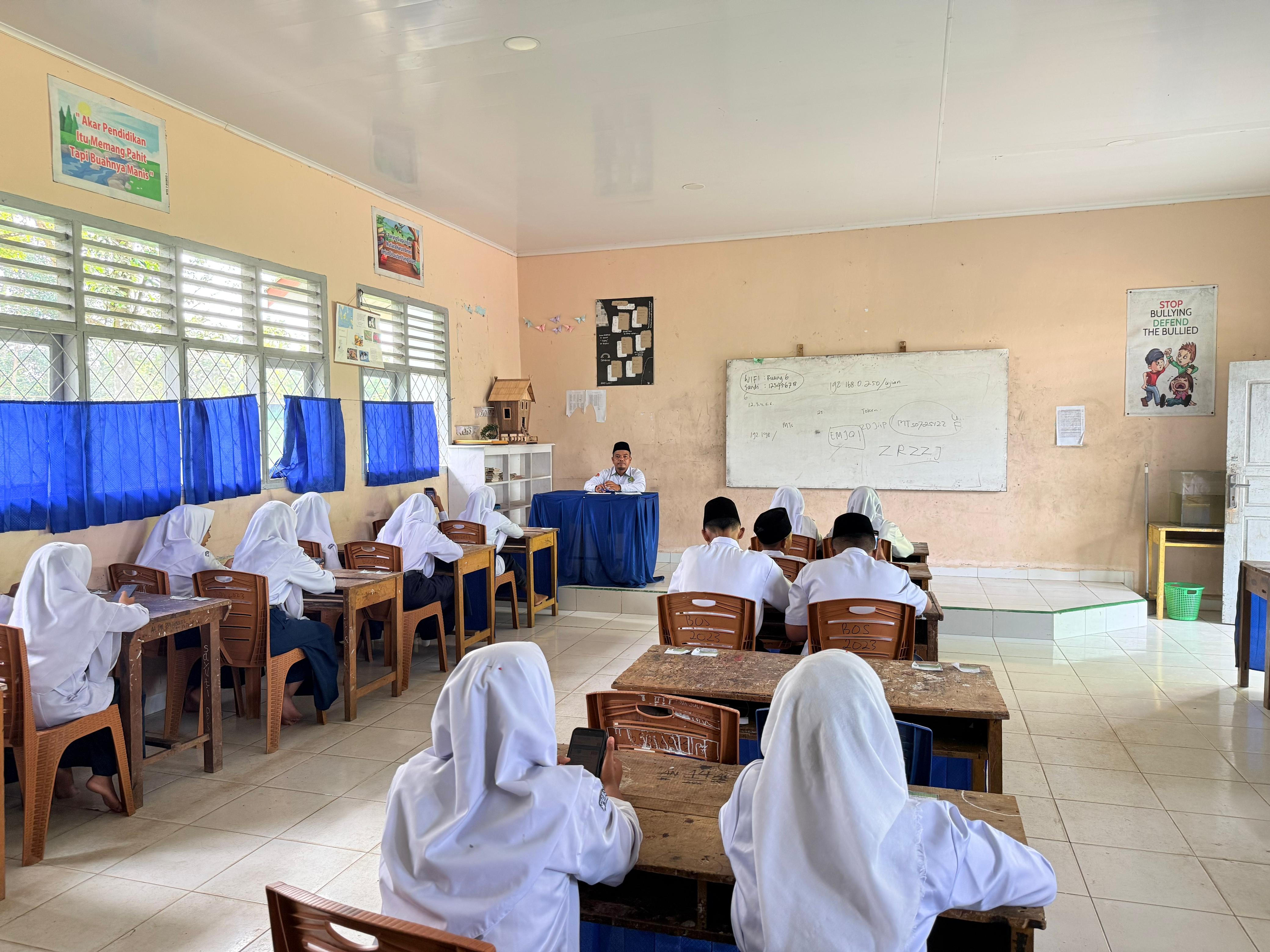 MTs Negeri 7 Bungo Sukses Laksanakan ASAS Genap 2024/2025 Berbasis Android: Efektif dan Efisien