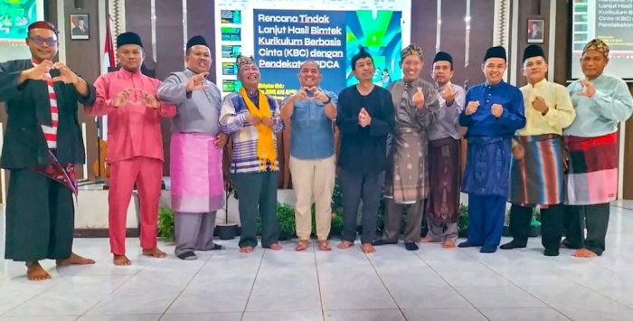 Menebar Cinta Lewat Kurikulum: Kepala MTsN 7 Bungo Ikuti Bimtek KBC Wujudkan Madrasah yang Menyayangi dan Mendidik