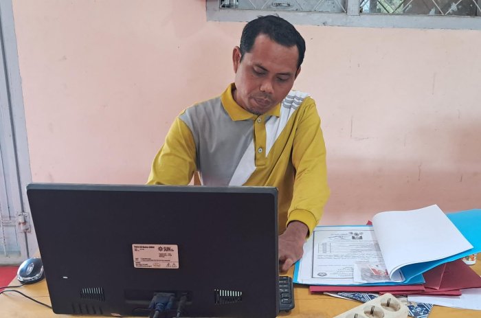 Pastikan Data Siswa Valid, MTsN 7 Bungo Lakukan Pengecekan Data Secara Teliti