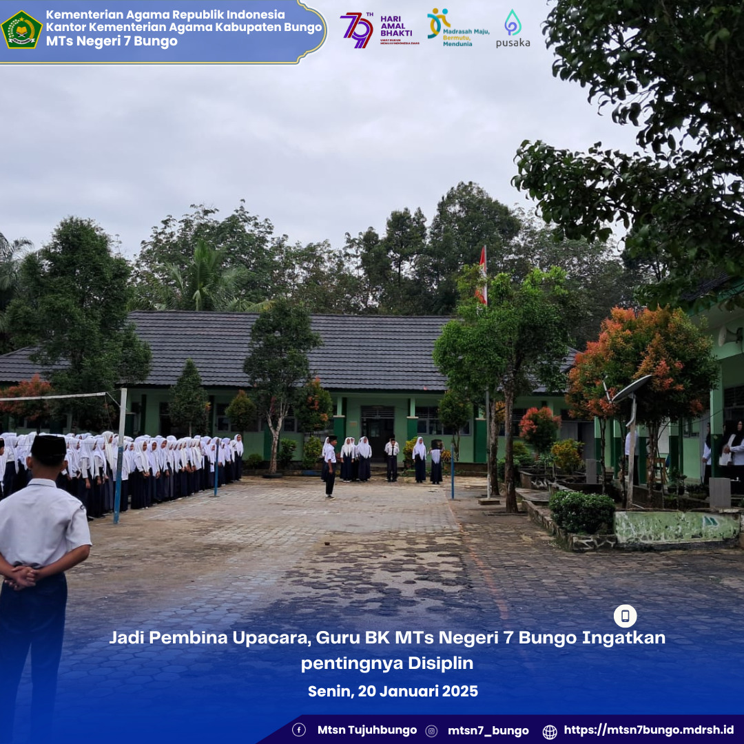 Jadi Pembina Upacara, Guru BK MTs Negeri 7 Bungo Ingatkan pentingnya Disiplin
