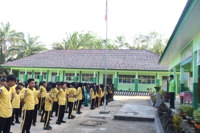 Jelang ASAS Genap 2025/2026, Kepala MTsN 7 Bungo Tegaskan Kesiapan Siswa Hadapi Ujian Berbasis Android Jelang ASAS Genap 2025/2026, Kepala MTsN 7 Bungo Tegaskan Kesiapan Siswa Hadapi Ujian Berbasis Android