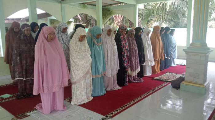 MTsN 7 Bungo Konsisten Tanamkan Karakter Religius Lewat Program Salat Dzuhur Berjamaah