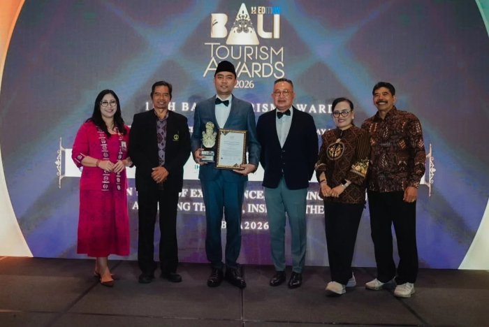 Menag Raih Penghargaan Bali Top Hospitality Leader in Religious Tourism Development Menag Raih Penghargaan Bali Top Hospitality Leader in Religious Tourism Development