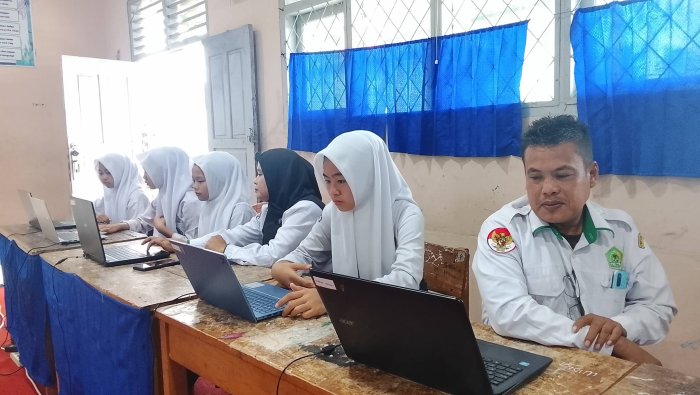 Hari Kedua Gladi Bersih TKA di MTsN 7 Bungo Berlangsung Lebih Lancar, Siswa Kelas IX Ikuti Simulasi dengan Tertib