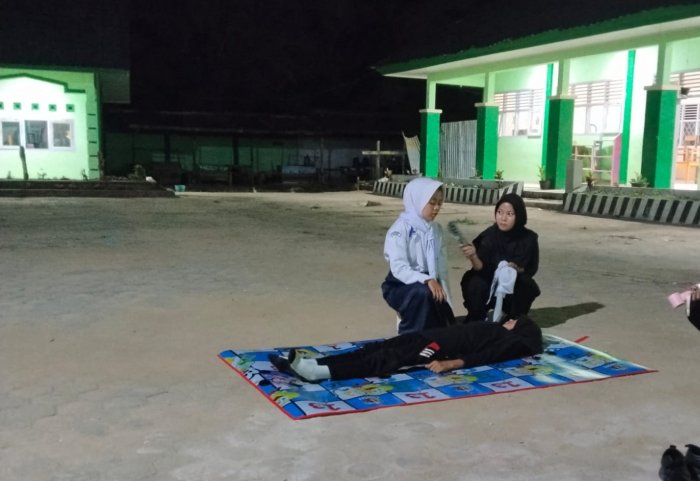 Materi P3K dan PK Warnai Perkemahan PMR Madya MTsN 7 Bungo