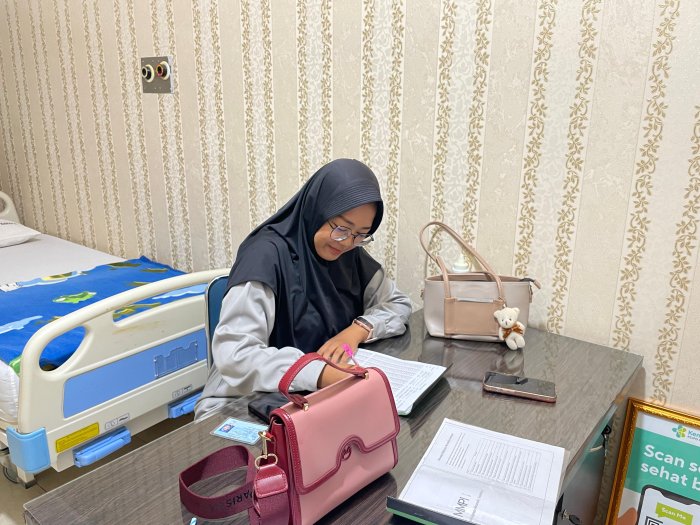 Lengkapi Syarat Pengangkatan PNS, Miss Cinta Invia Wulandari Jalani MCU di RSUD H. Hanafie Muara Bungo