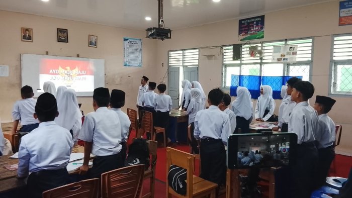 Semangat Profesionalisme, Guru MTsN 7 Bungo Laksanakan Pengambilan Video Praktik Pembelajaran untuk UKIN PPG